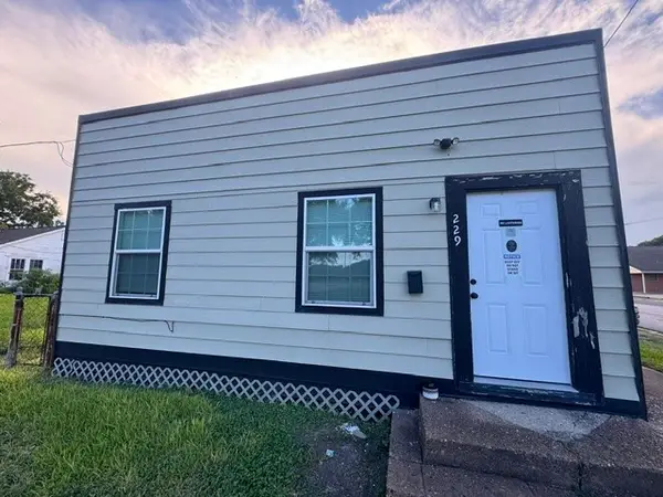 2507 3rd Avenue N, Texas City, TX 77590