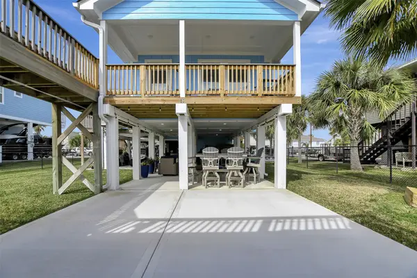 22205 Frio Drive, Galveston, TX 77554