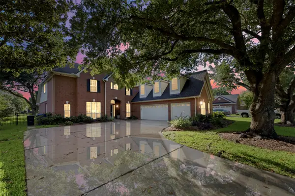 2319 Quarterpath Drive, Richmond, TX 77406
