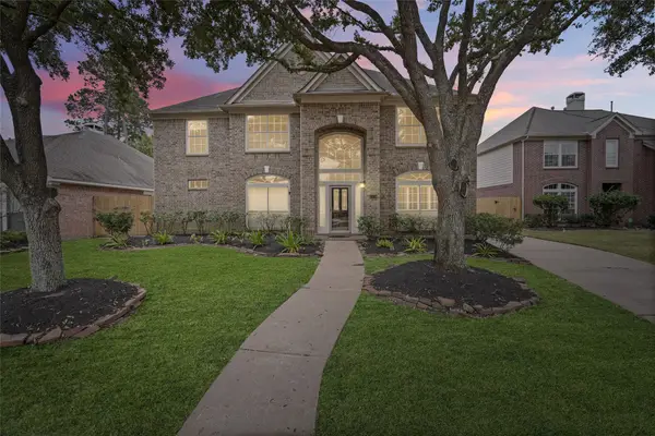 11719 Lakewood Crossing Drive, Tomball, TX 77377