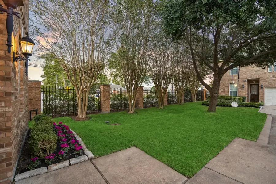 1315 Shady Villa Pine, Houston, TX 77055 - Image #3