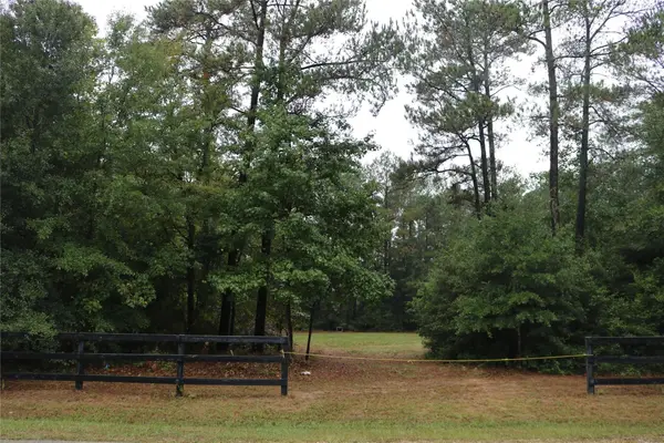 11200 Kentucky Oaks Rd, Conroe, TX 77304