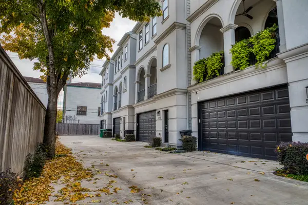 5711 Winsome Lane, Houston, TX 77057