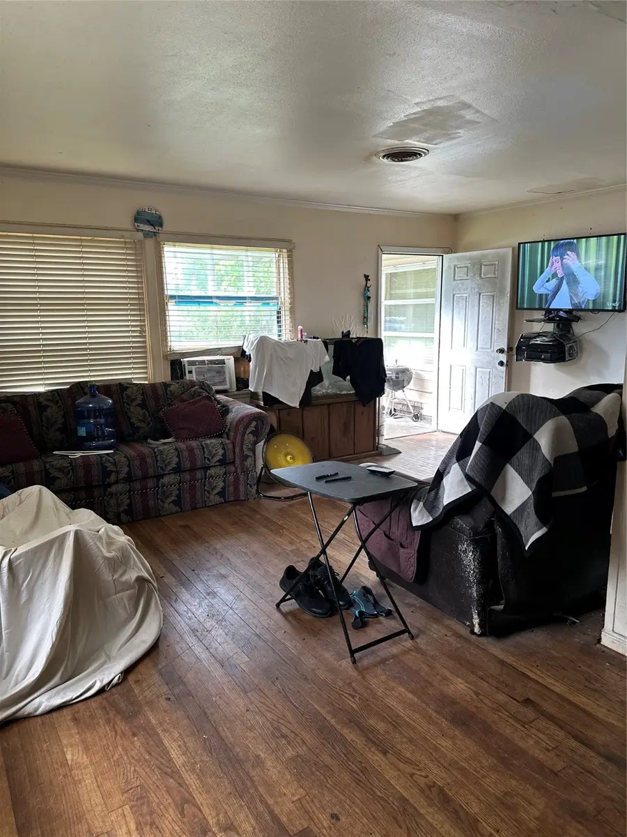 111 Marlin Avenue, Galveston, TX 77550 - Image #3