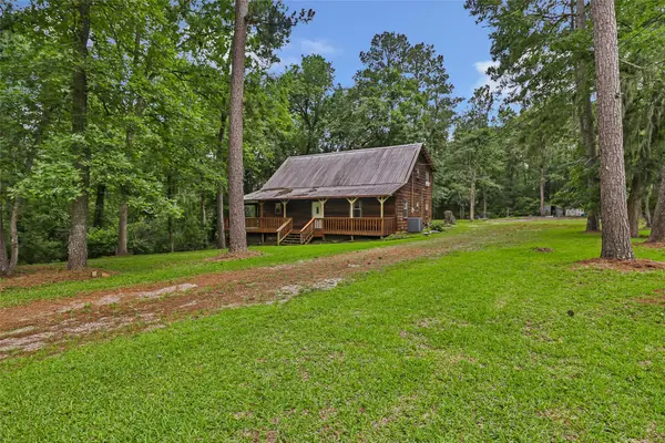 186 County Road 637, Dayton, TX 77535