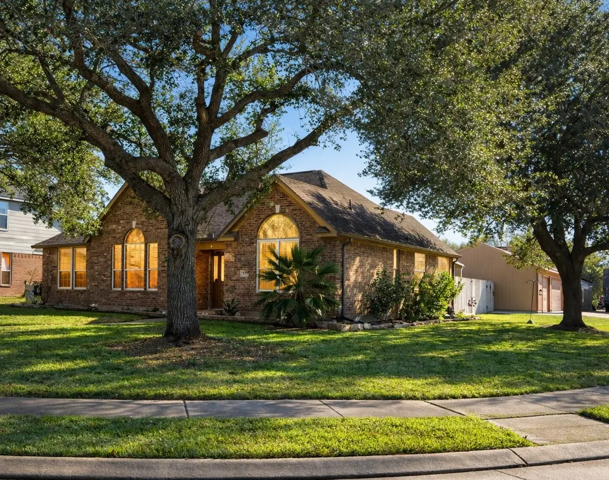 217 Plum Circle, Lake Jackson, TX 77566 - #1