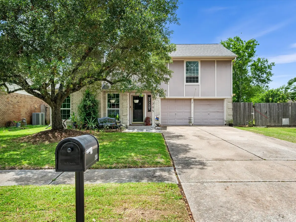 205 Oak Harbor Dr, Houston, TX 77062 - #1