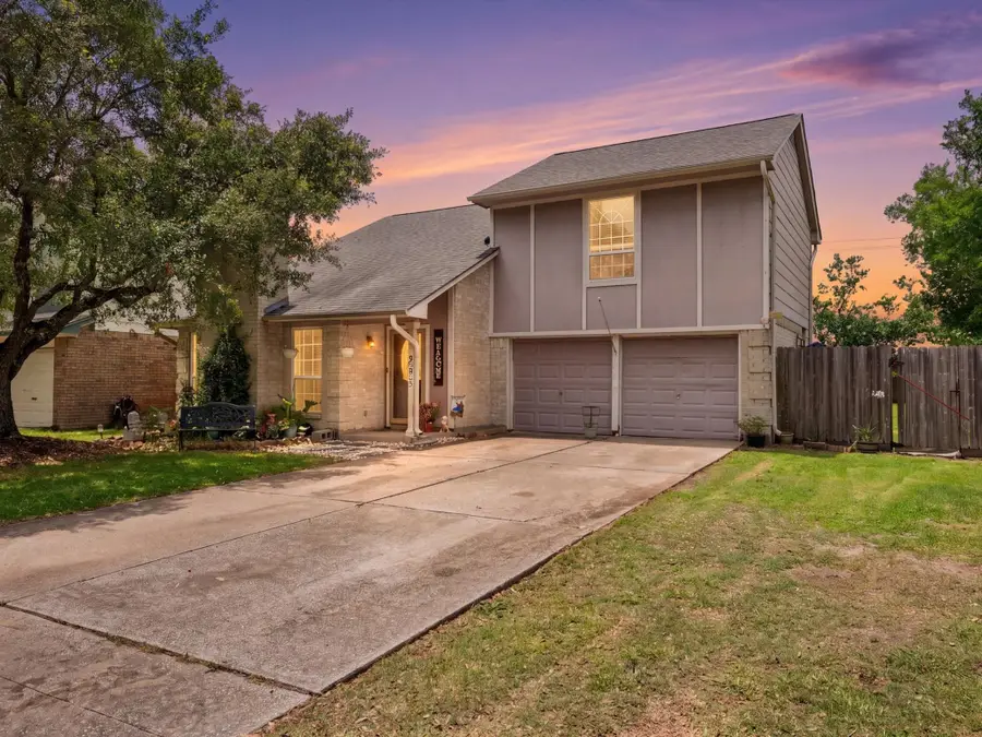 205 Oak Harbor Dr, Houston, TX 77062 - #3