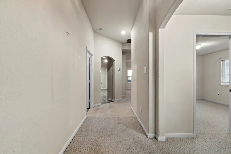 9515 Summer Laurel Lane, Houston, TX 77088 - Image #3