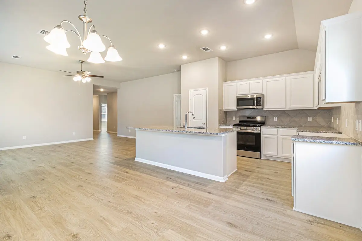 212 Forest Park Drive, West Columbia, TX 77486 - Image #1