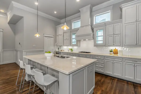 1411 Beachton Street, Houston, TX 77007