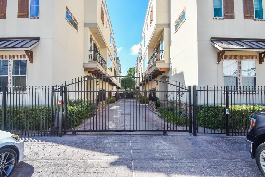 1126 W 16th Street #B, Houston, TX 77008 - #2