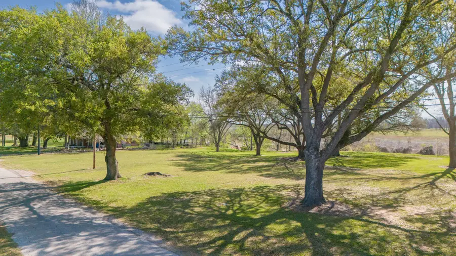 160 Burford Street, Columbus, TX 78934 - #3
