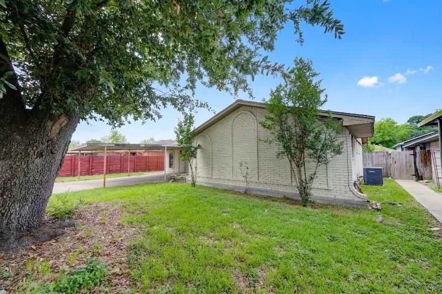 526 Hidden Valley Drive, Houston, TX 77037 - #2