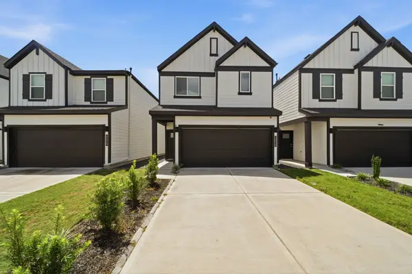3218 Crown Gate Drive, Houston, TX 77047