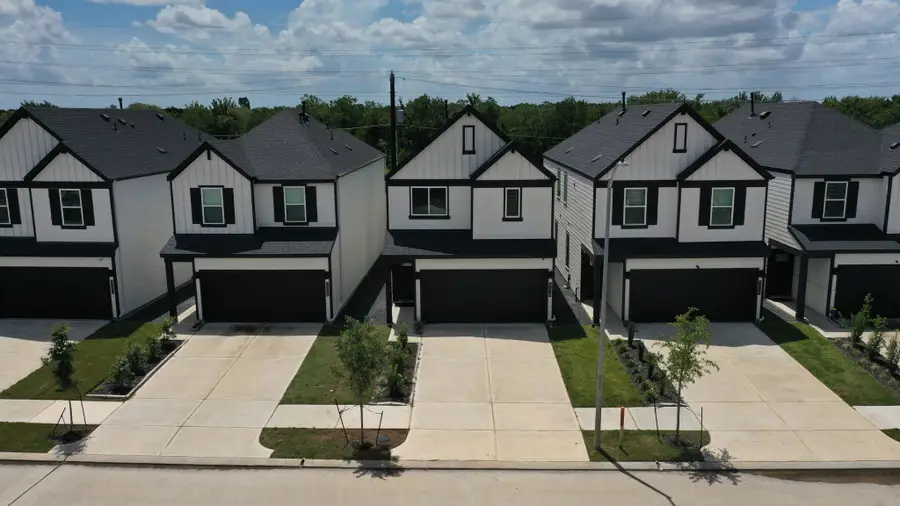 3218 Crown Gate Drive, Houston, TX 77047 - #2