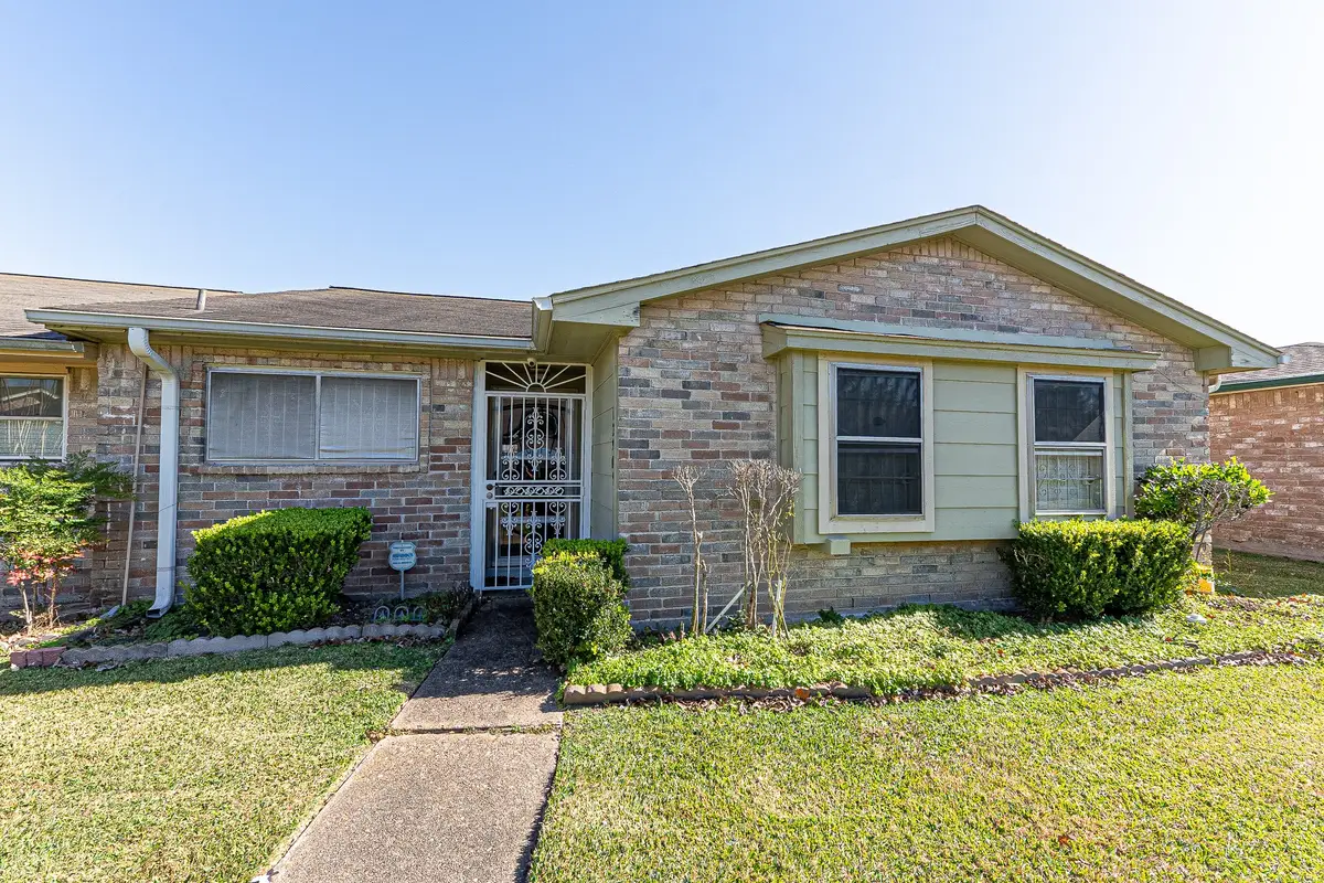 12909 Clarewood Drive, Houston, TX 77072 - Image #1