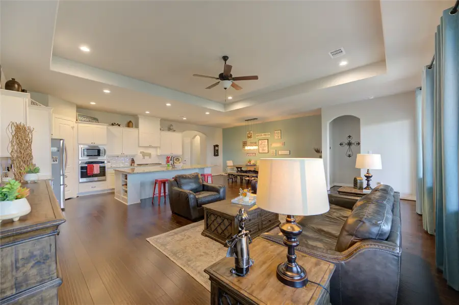 441 Hunters Crossing Drive, Sealy, TX 77474 - #3