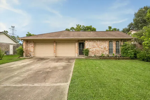 2011 Victoria Court, League City, TX 77573