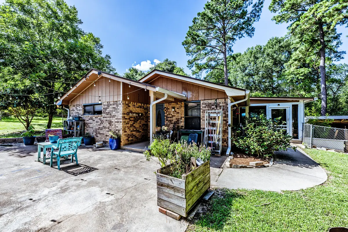 2217 Shannon Drive, Huntsville, TX 77320 - #1