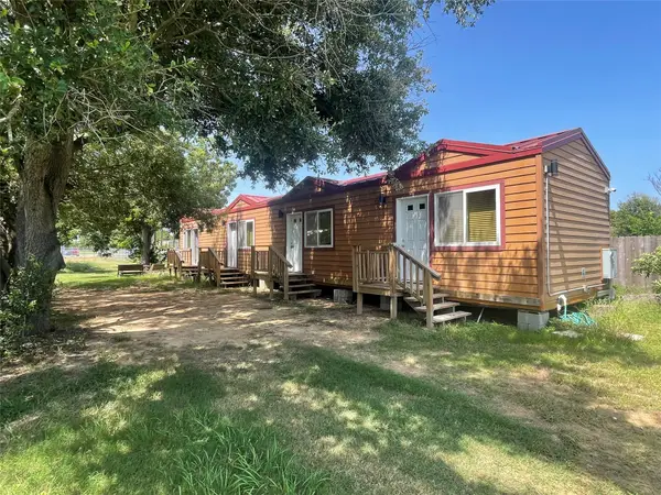 1104 Rorem Avenue, Palacios, TX 77465