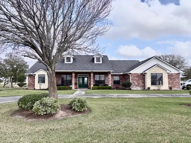 193 Kayla Lane, El Campo, TX 77437 - #1