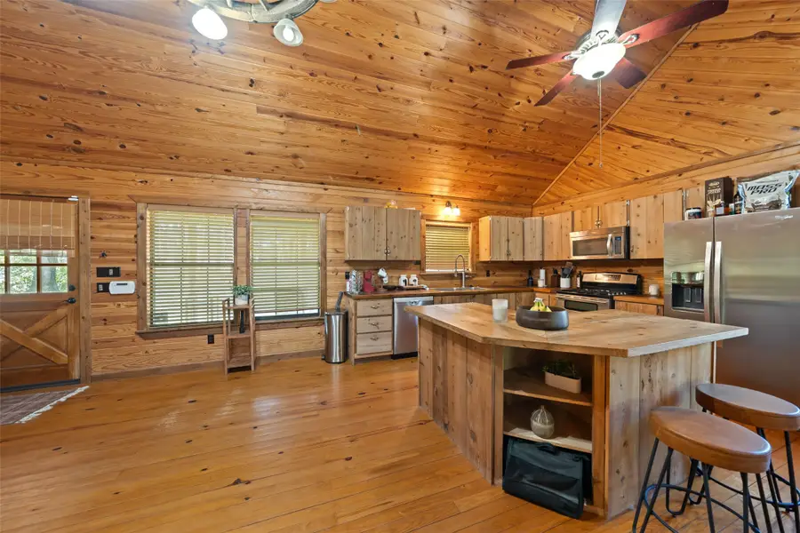 678 Old Phelps Road, Huntsville, TX 77340 - Image #3