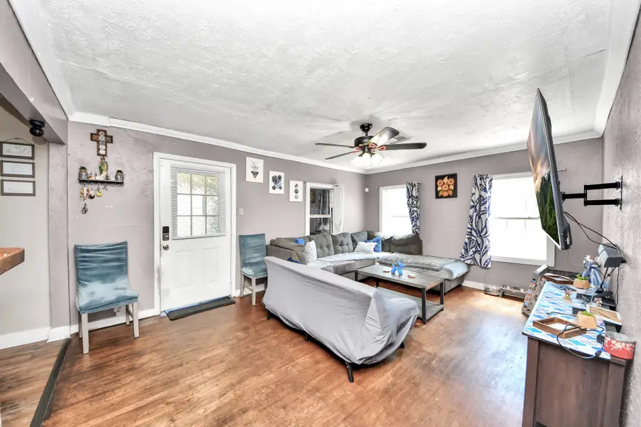 205 W Bird Road, Pasadena, TX 77502 - #3