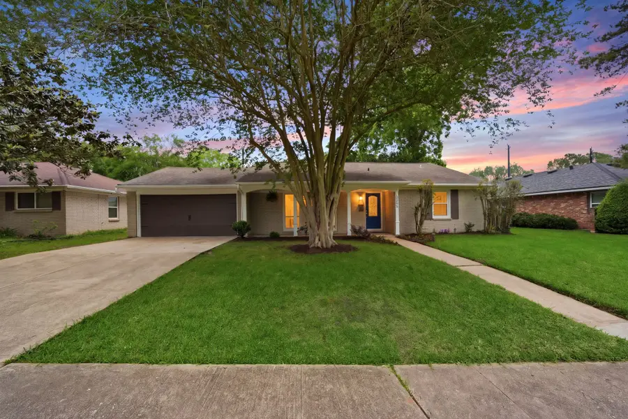 5506 Creekbend Drive, Houston, TX 77096 - #2