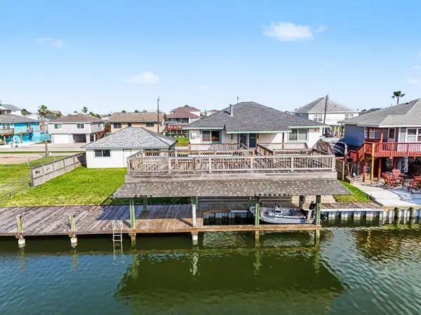 557 Pompano Street, Bayou Vista, TX 77563