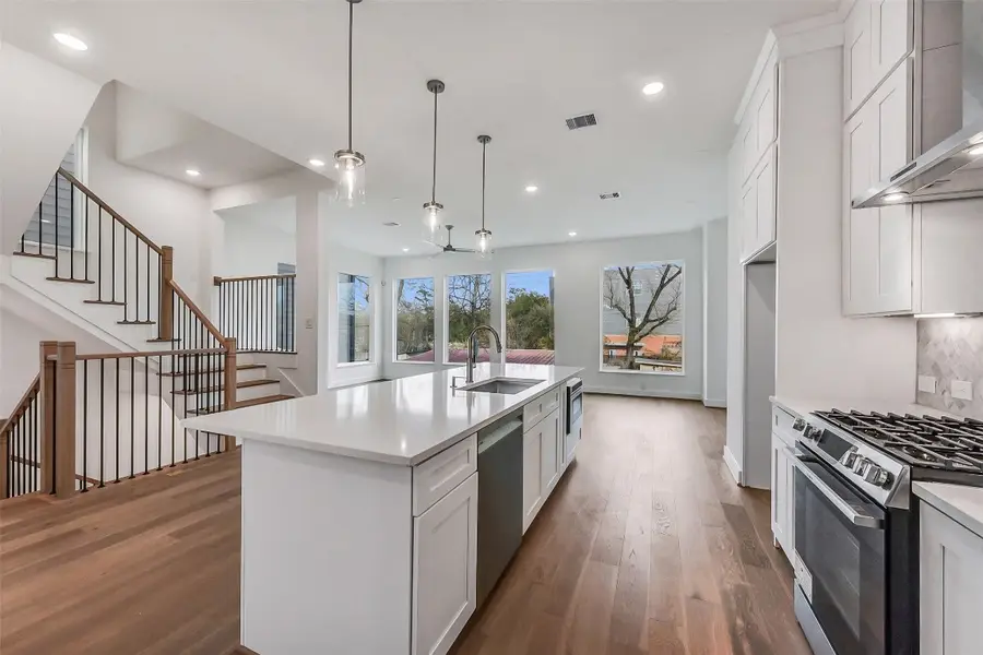 806 Fisher Street #C, Houston, TX 77018 - #2