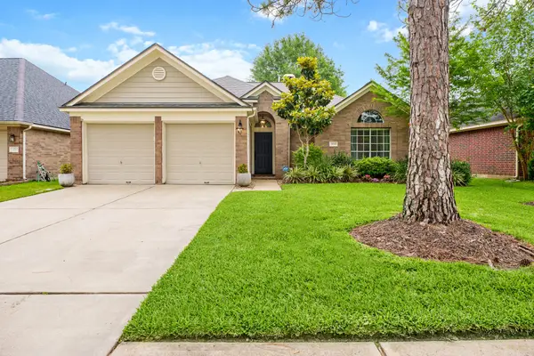 3535 Chesapeake Court, Pearland, TX 77584