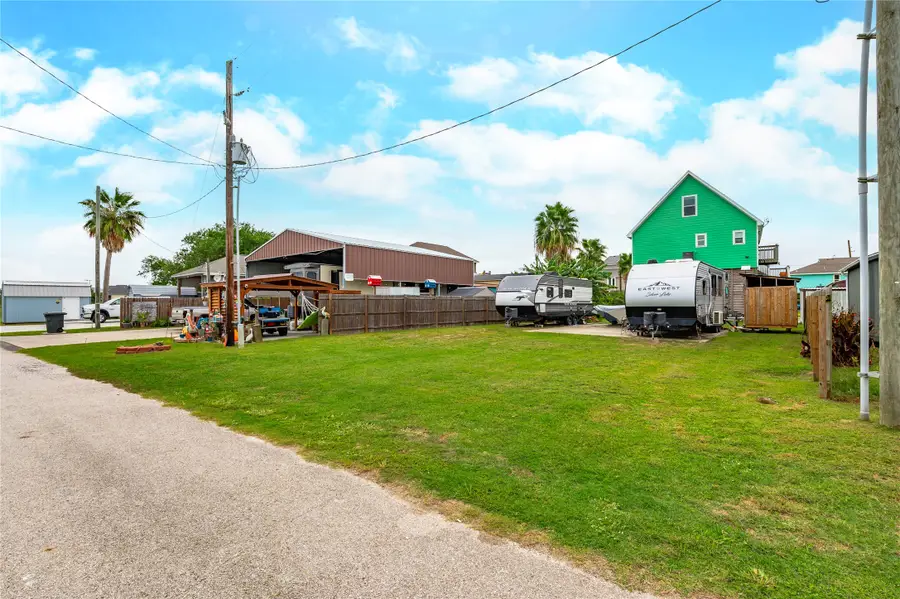 166 Ocean Breeze Drive, Crystal Beach, TX 77650 - #3