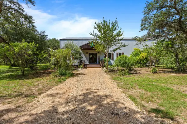 420 Private Road 2843, Edna, TX 77957