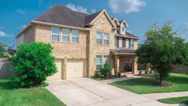 3813 Wild Oak Drive, Pearland, TX 77581