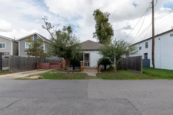 121 E 32nd Street, Houston, TX 77018