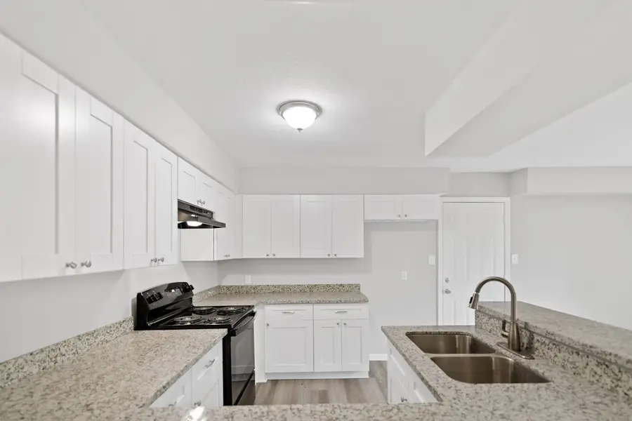 125 Bastrop Street, Angleton, TX 77515 - Image #3