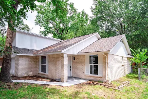 9214 Woodland Oaks Drive, Houston, TX 77040