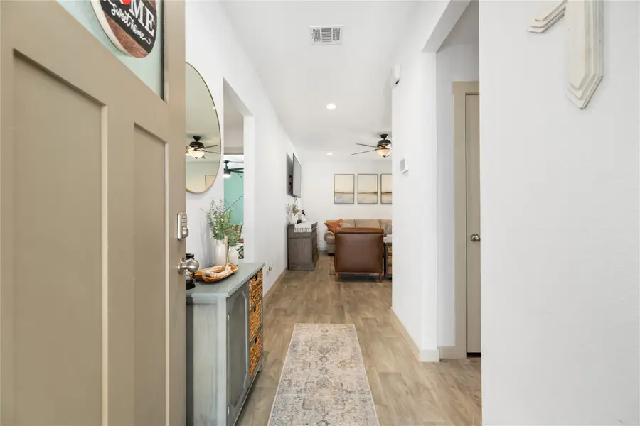 14531 Sweetwater Drive, Baytown, TX 77523 - Image #3