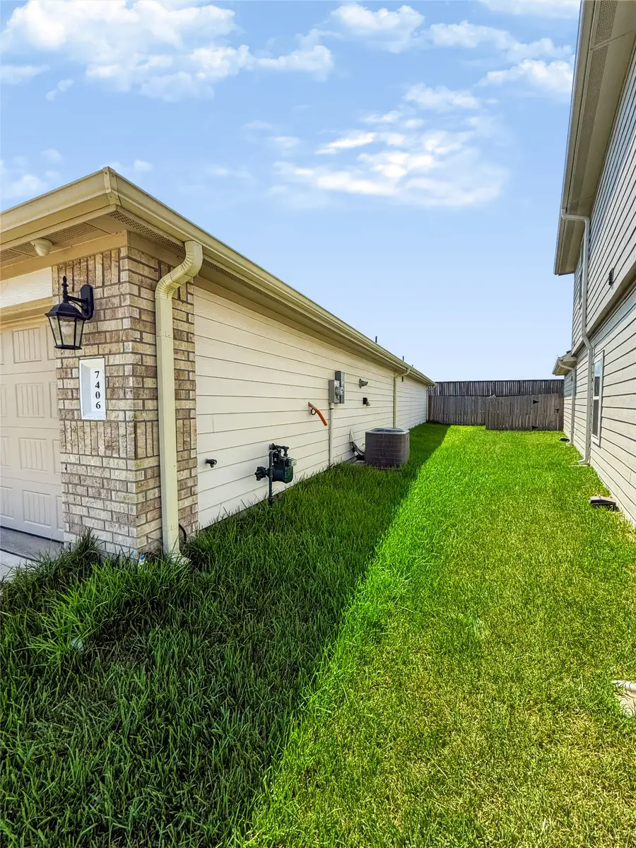 7406 Elm Landing Lane, Richmond, TX 77469 - #2
