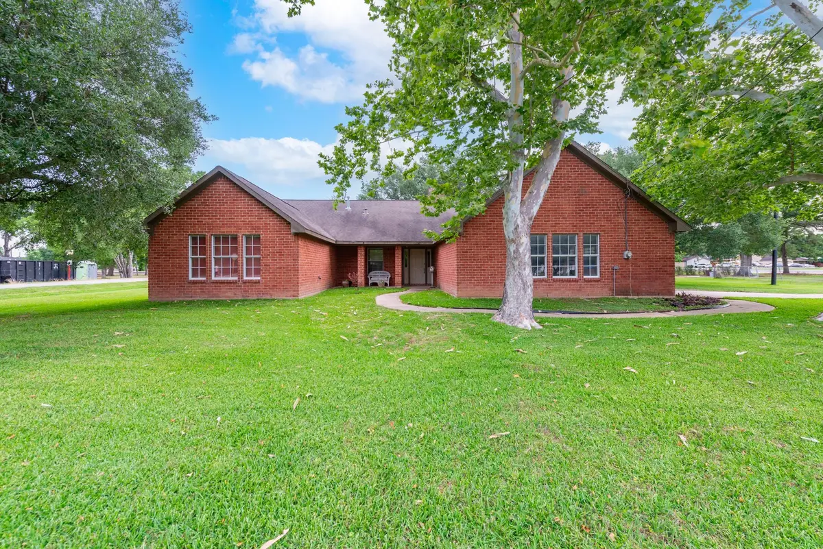 330 N 4th Street, Beasley, TX 77417 - #1