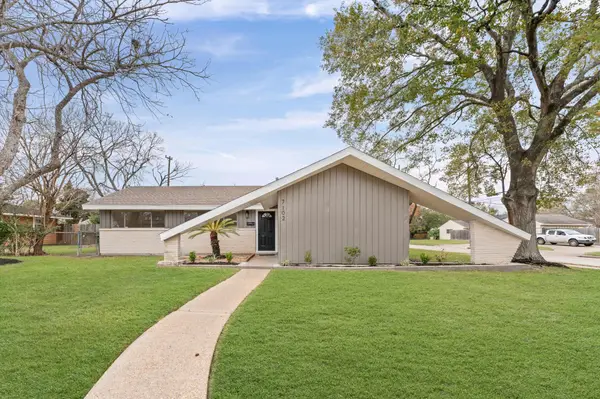 7102 Sharpview Drive, Houston, TX 77074