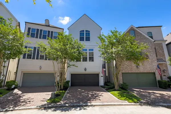 66 Wooded Park Place, The Woodlands, TX 77380