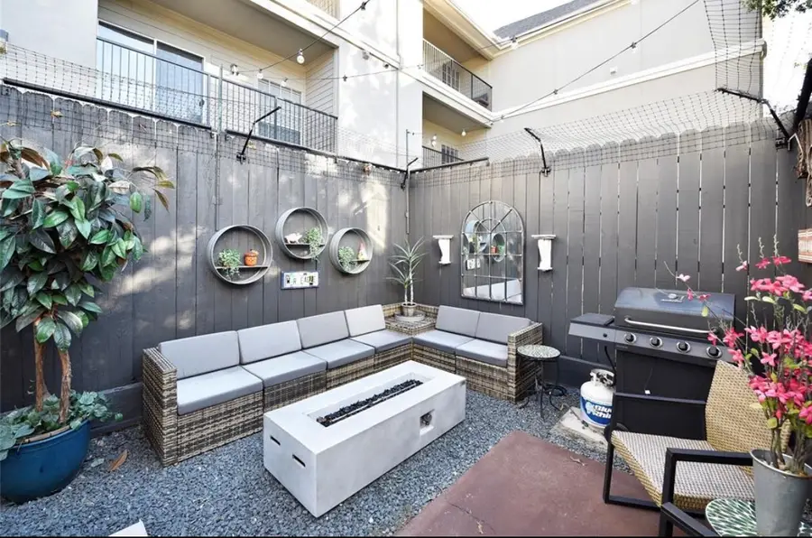 2007 Bailey Street, Houston, TX 77006 - #2