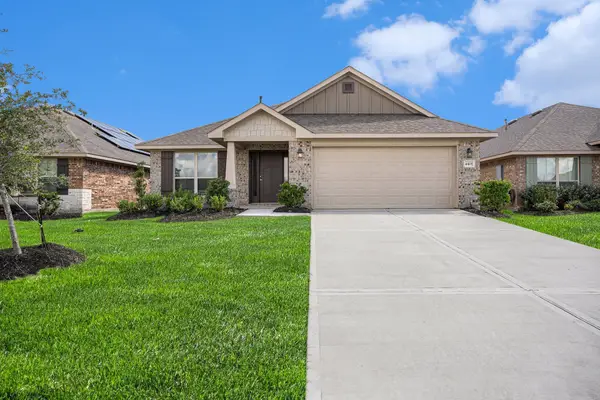 4401 East Bayou Maison Circle, Dickinson, TX 77539