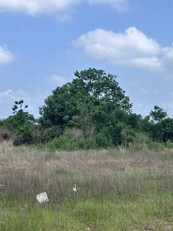 2034 Road 5702, Cleveland, TX 77327