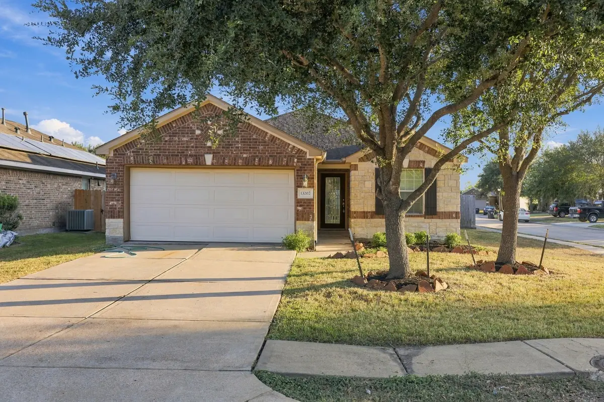 13202 Southern Creek Drive, Pearland, TX 77584 - #1