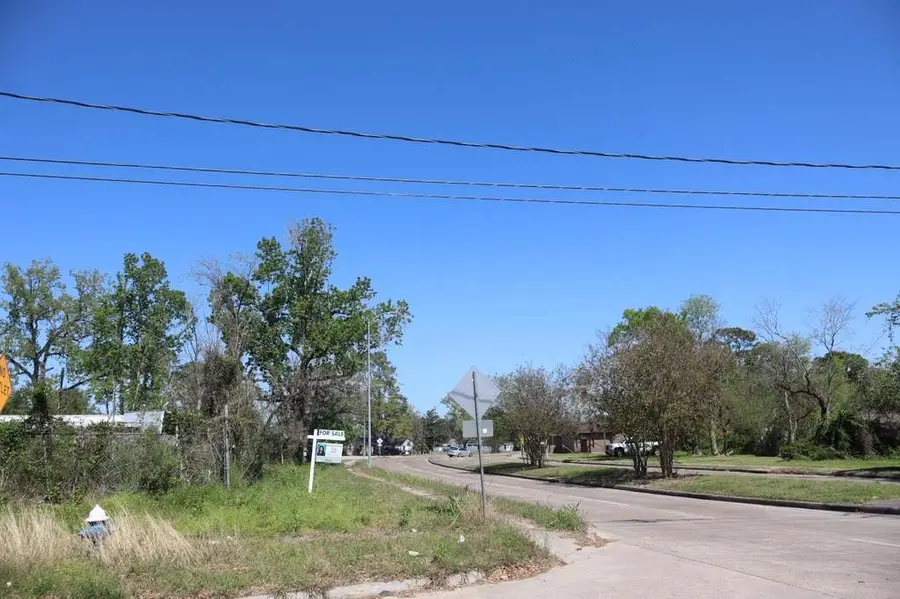 6817 Roanoke Street, Houston, TX 77028 - #3