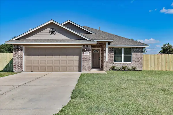6120 Fox Ridge Drive #R453E, Angleton,  77515