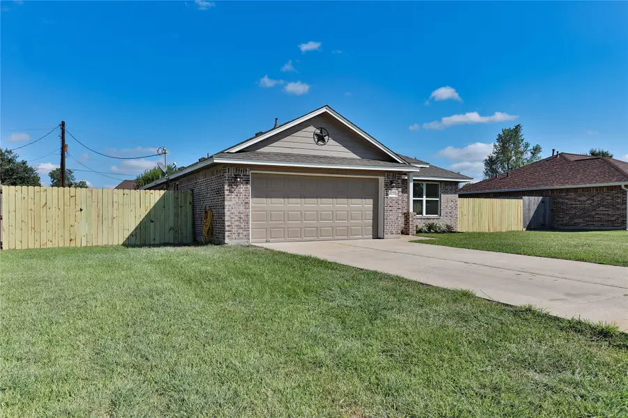 6120 Fox Ridge Drive #R453E, Angleton, TX 77515 - #2